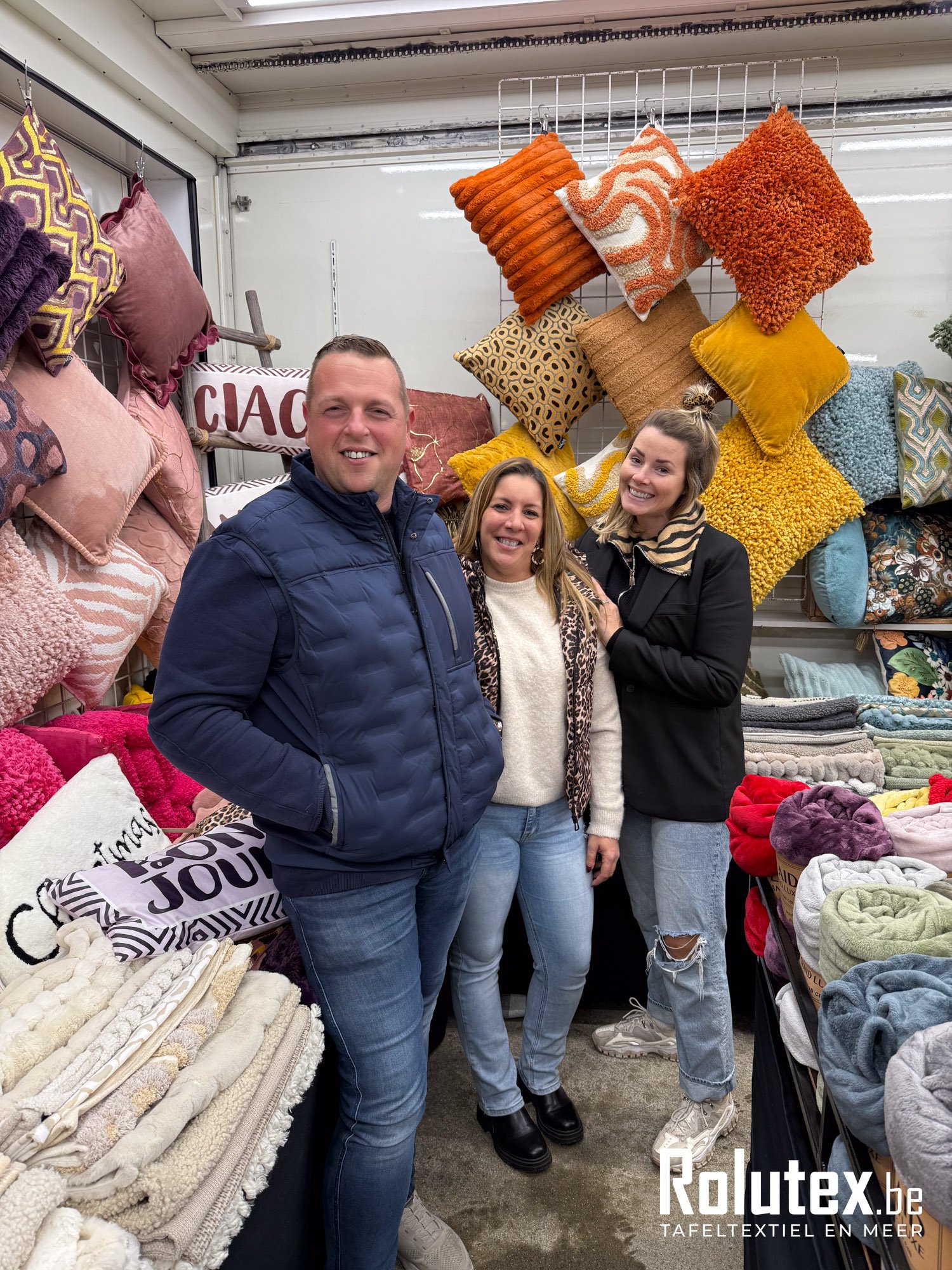 Rolutex Cosy Shopping-17