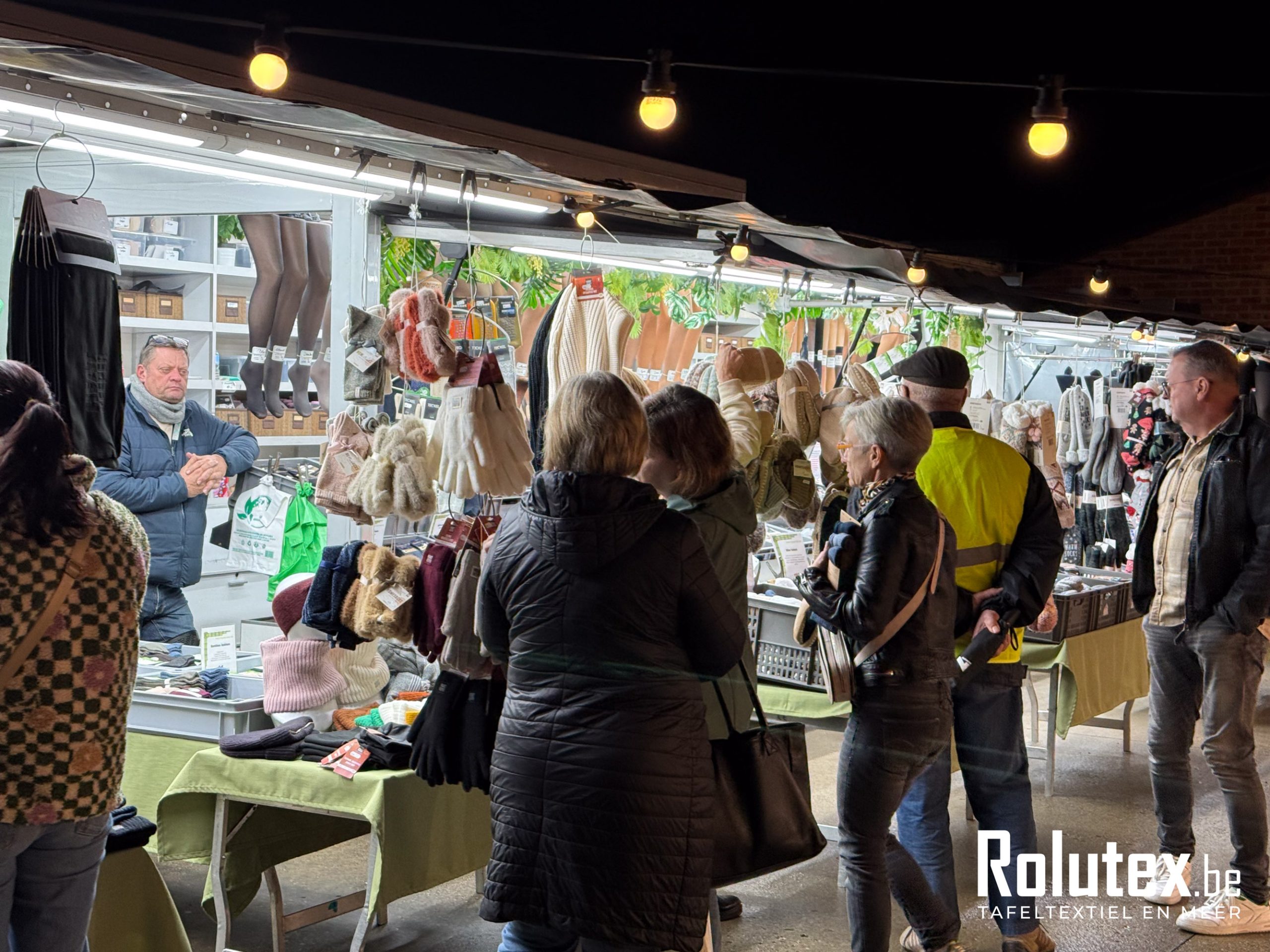 Rolutex Cosy Shopping-30