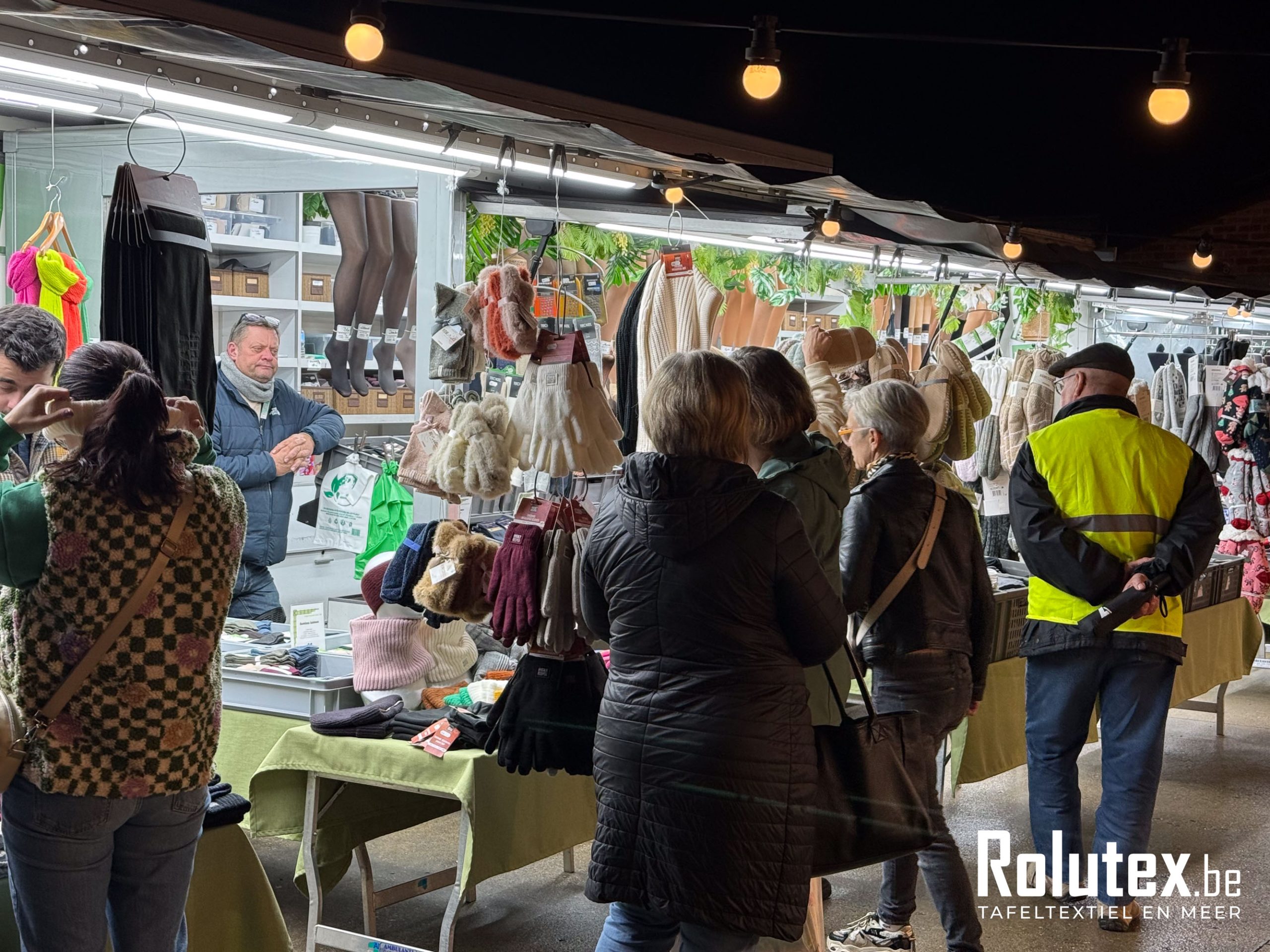 Rolutex Cosy Shopping-31