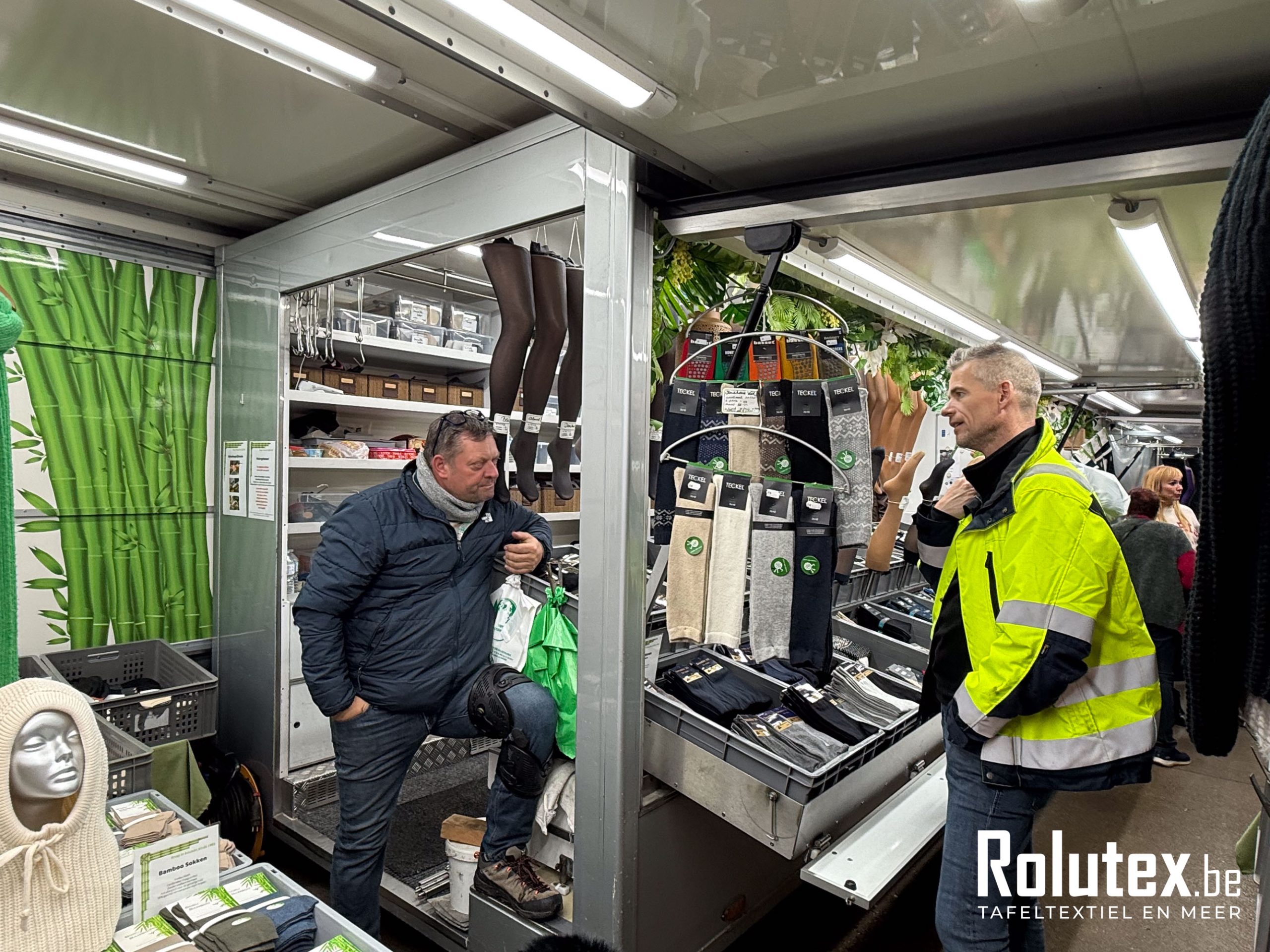 Rolutex Cosy Shopping-46