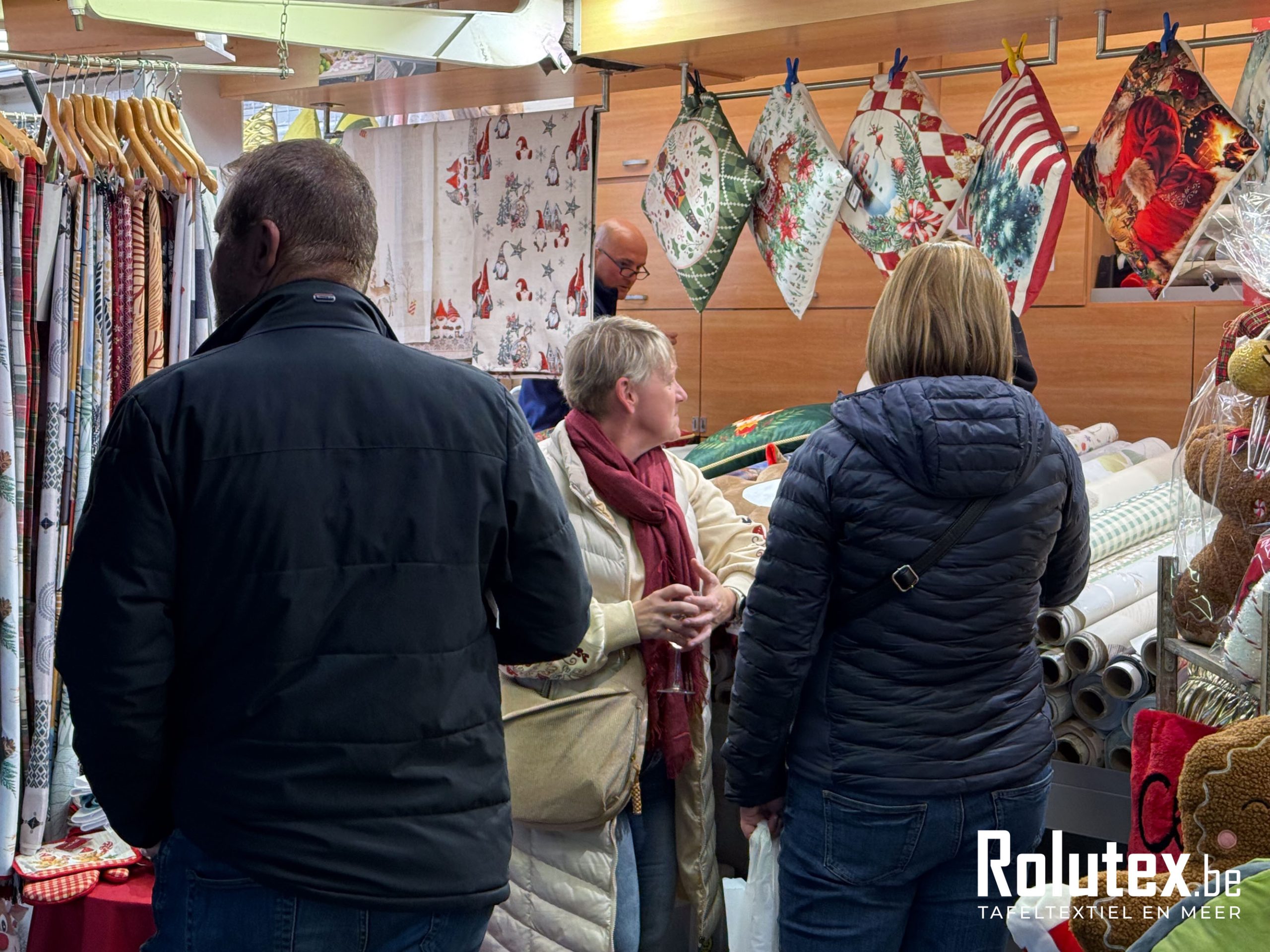 Rolutex Cosy Shopping-56